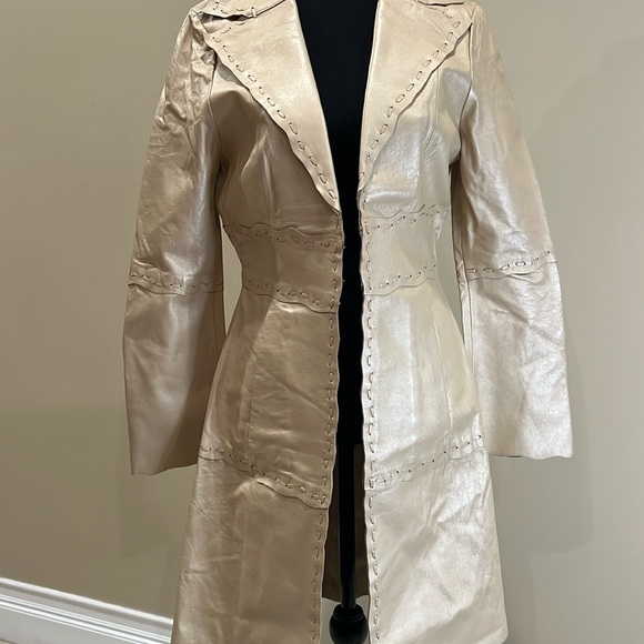 Bebe leather jacket😍 - Picture 3 of 10